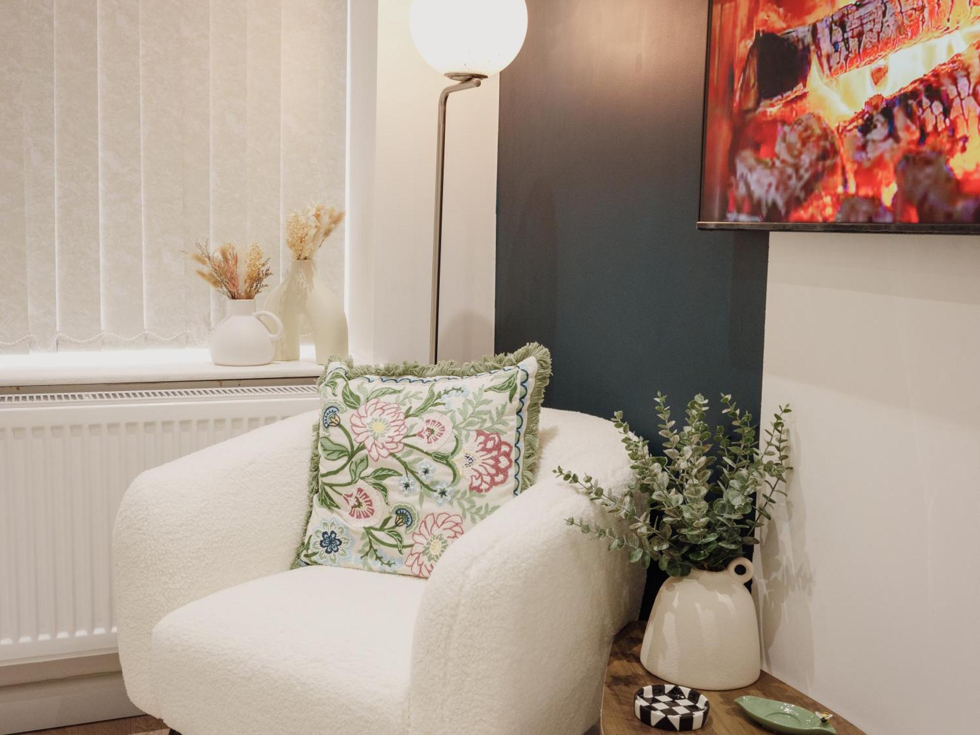 Citycharmms- Entire Home Near Etihad Stadium マンチェスター エクステリア 写真